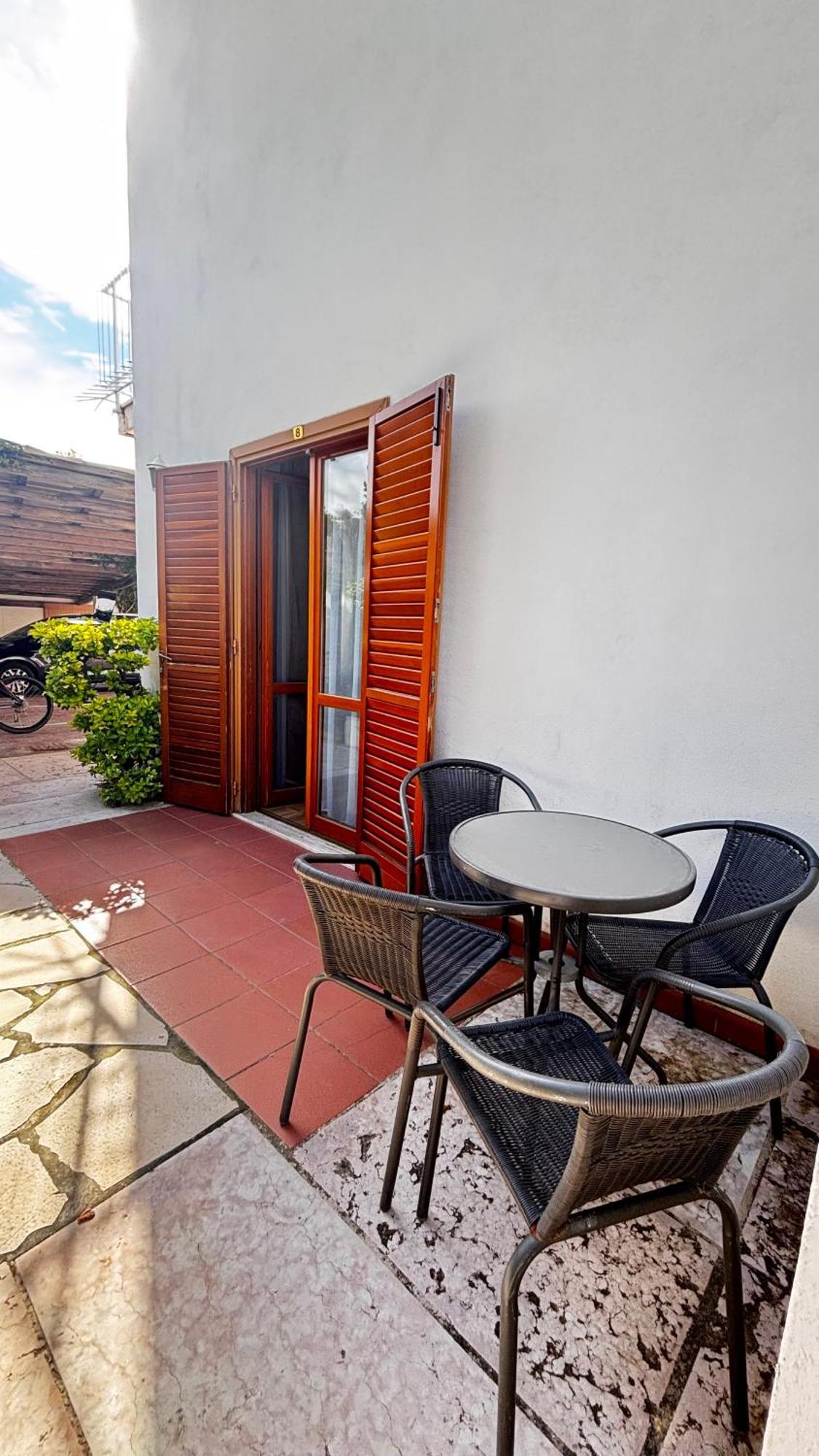 Hotel La Bastide Le Lavandou Kültér fotó