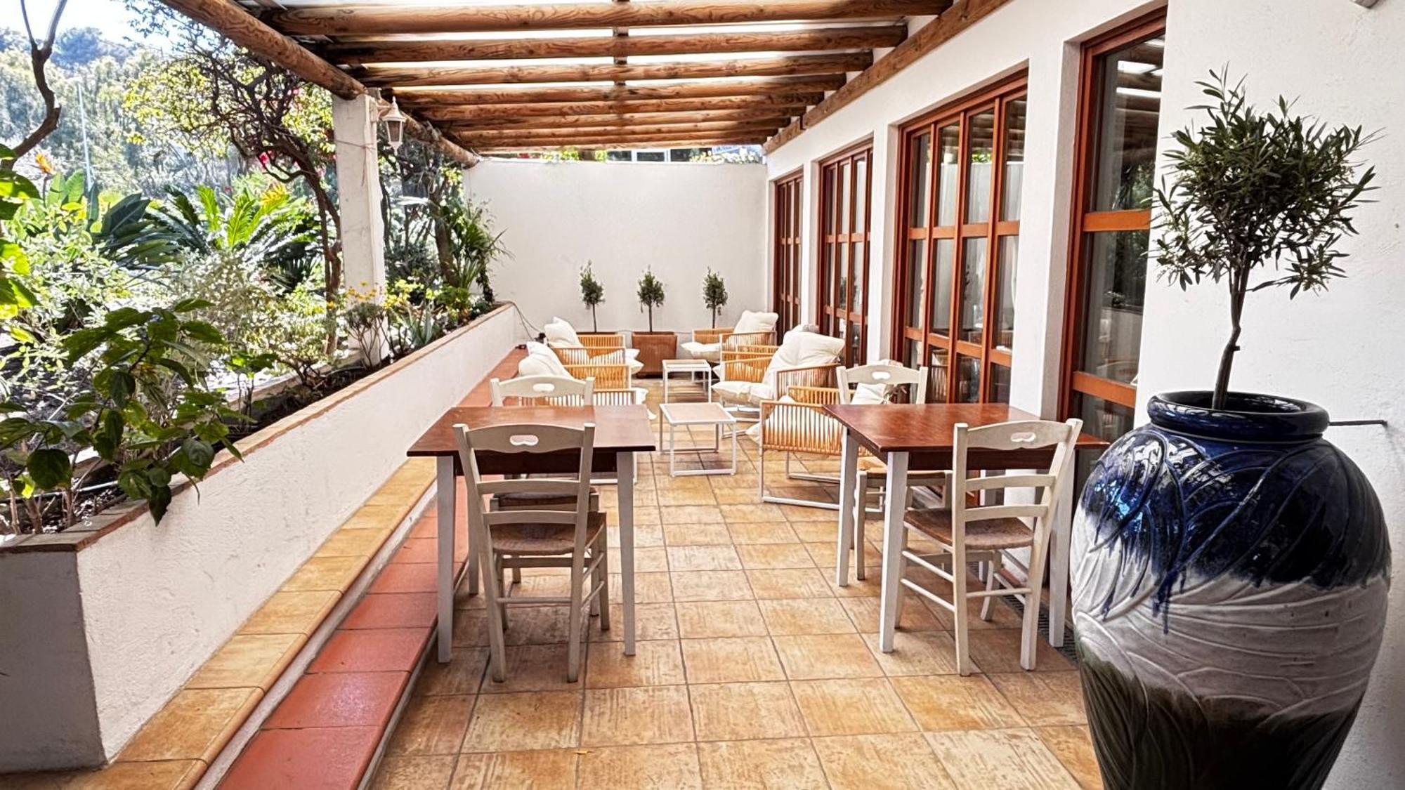 Hotel La Bastide Le Lavandou Kültér fotó