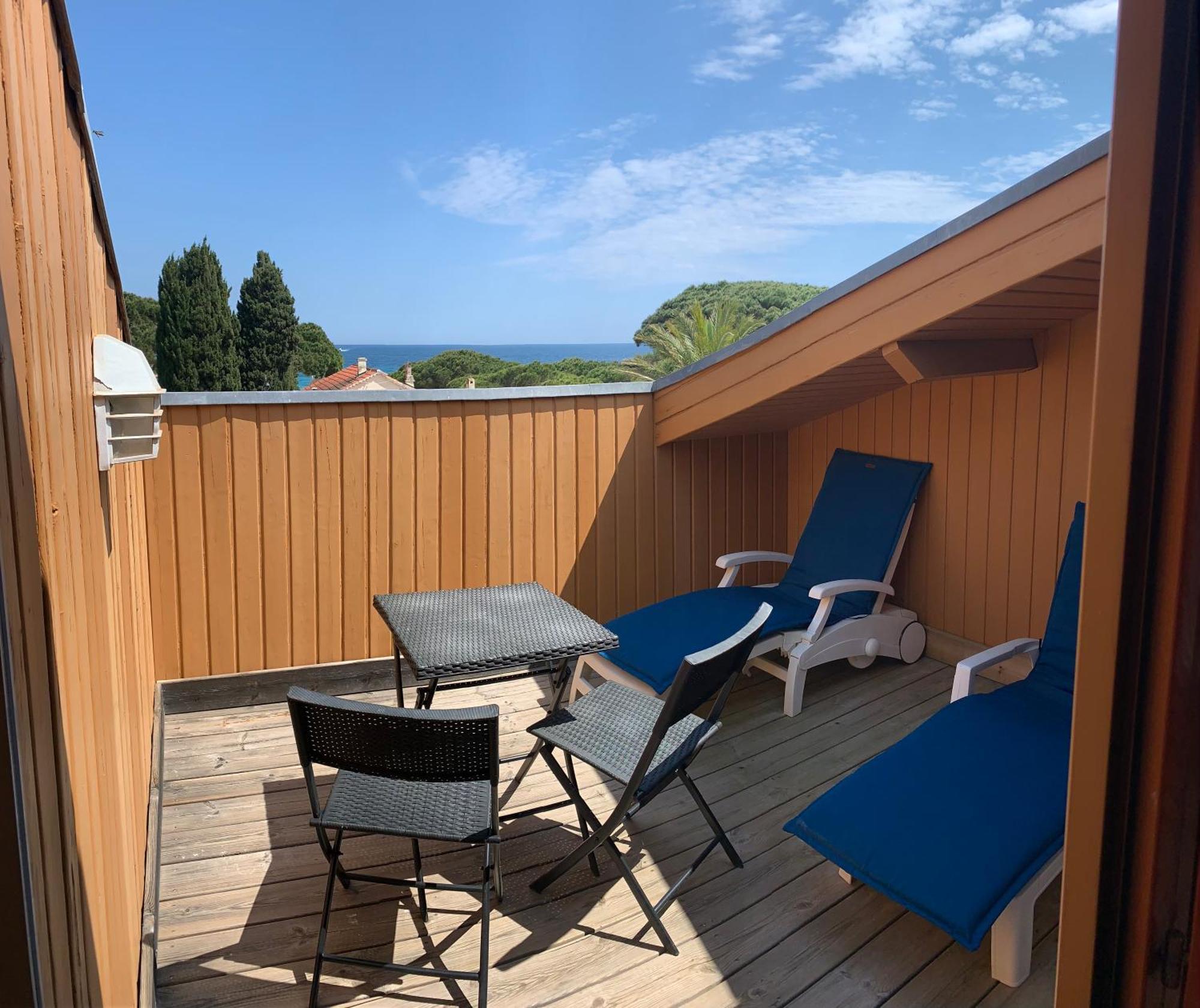 Hotel La Bastide Le Lavandou Kültér fotó