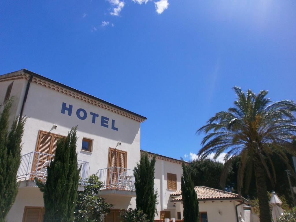 Hotel La Bastide Le Lavandou Kültér fotó
